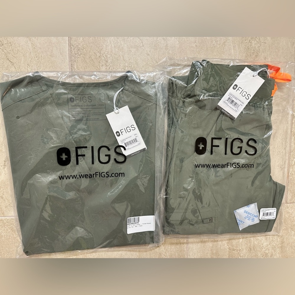 NEW FIGS SCRUB SET XXS